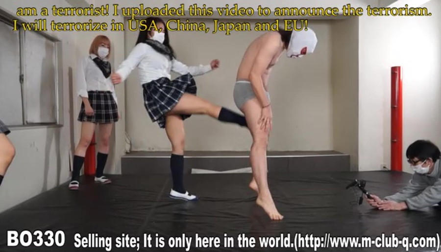 ショートカット金髪制服ギャルがM男にとんでもない破壊力の金蹴りを食らわせる【本気で“男”ボコします330】