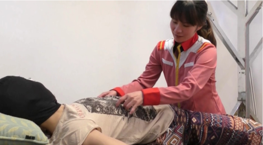 ちあきの超絶テクニック【世界一くすぐりの上手い女にくすぐられて後悔した男】