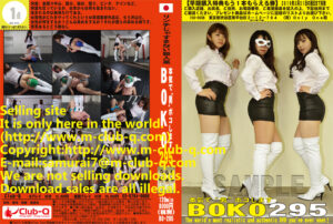 RICOと葵がM男を金蹴りしチラっと見えるパンツを見る余裕すらない与えない【本気で“男”ボコします295】