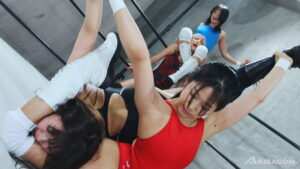 渚みつきと前乃菜々がプロレスで共闘し相手を打ち倒す【ベビーフェイスvsヒール タッグマッチスペシャル 01】