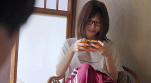 ノーブラ透け乳無職【数年ぶりに帰省すると、アラサーの姉は未だに自称家事手伝い（ニート）の喪女だった。 隠れ巨乳の姉（26） 天宮花南】