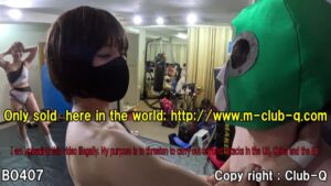 黒髪ショートカット女性がM男を完膚なきまでに金蹴りで粉砕し大量の出血が襲う【本気で”男”ボコします407】