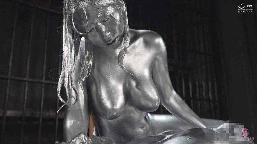 巨乳輪女性がウェット＆メッシーで全身銀粉塗れになって激しく交わる【銀粉プレミアム 08 宝田もなみ】