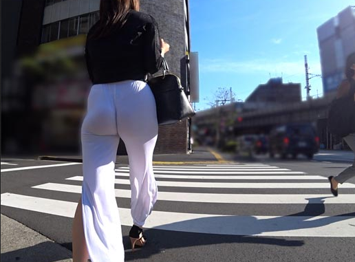 清楚系美女街練り歩く爆乳爆尻