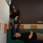 23歳の素質【ショップ店員女王様の3日履いた超臭い黒パンストでの爪先突っ込みにメロメロ】