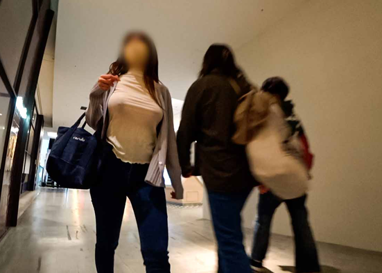 ノーブラ練り歩き