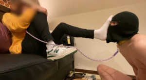 明らかにサイズの大きいスニーカーを見て、最初は男性かと思った【29センチのデカすぎるスニーカーと足に踏みつけられました】